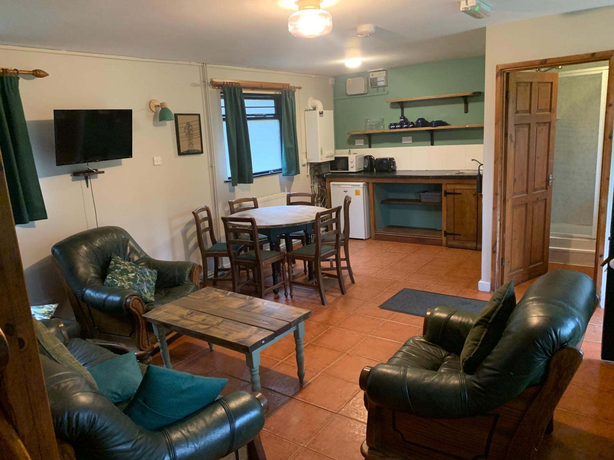 L And A Lodges Port Talbot Luaran gambar