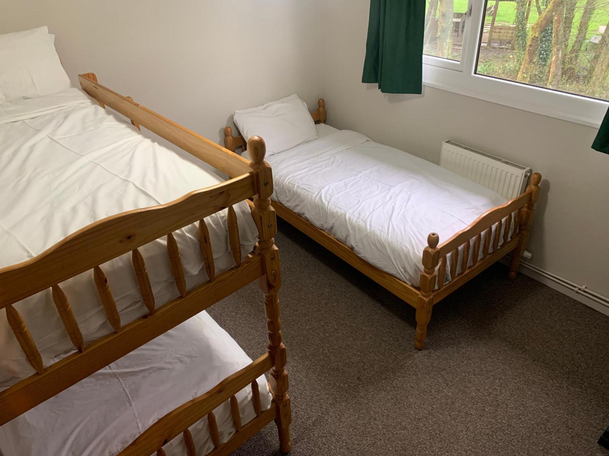 L And A Lodges Port Talbot Luaran gambar
