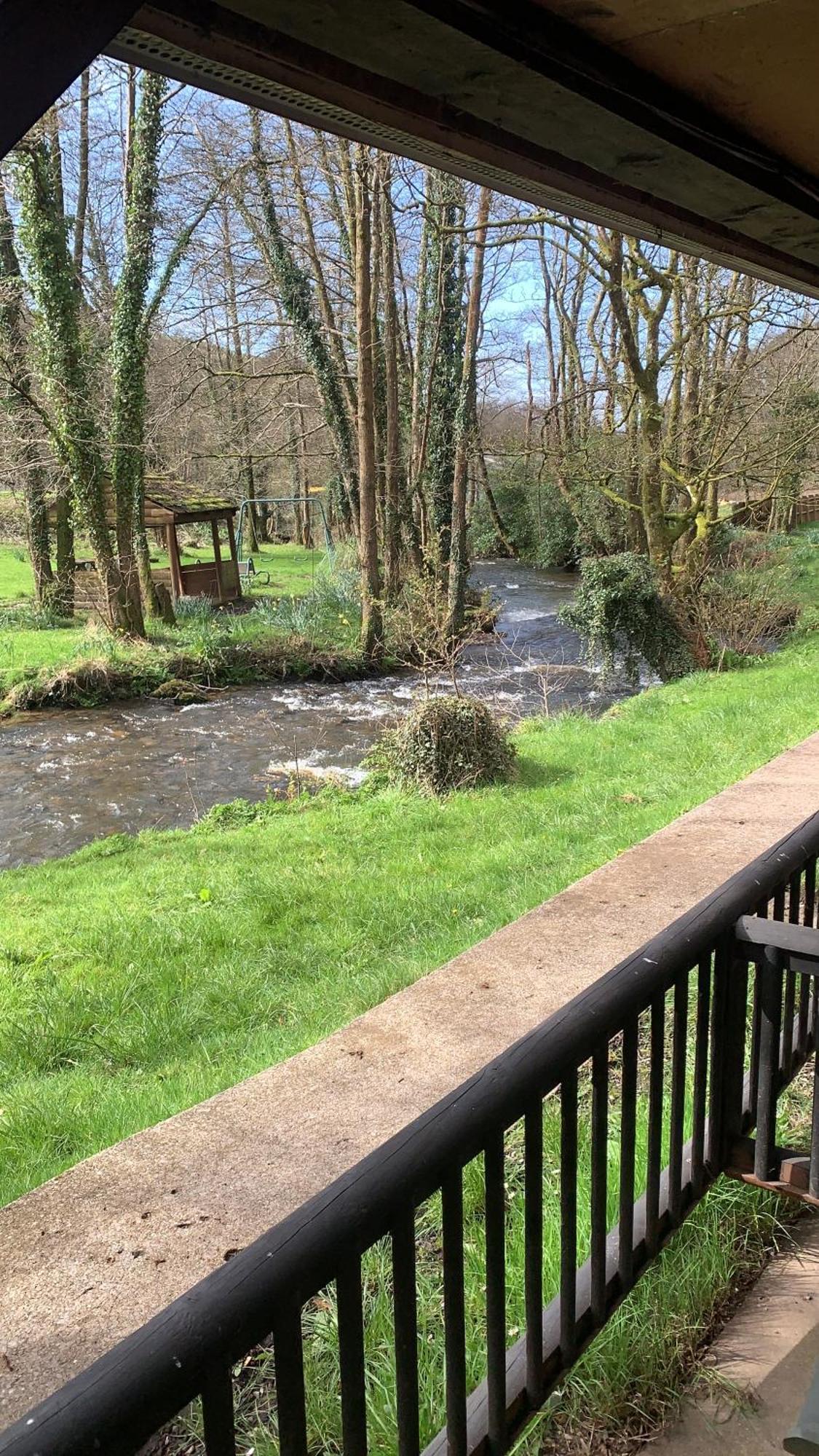 L And A Lodges Port Talbot Luaran gambar